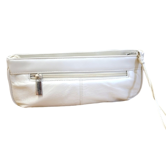 Worthington Handbags - Worthington Cream Clutch